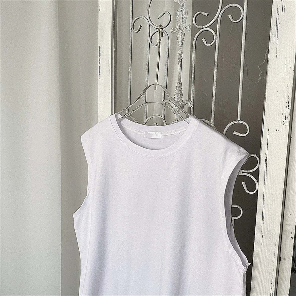 Herren Tank Top – Einfarbiges Rundhals-Sporttrikot, atmungsaktiv & schweißableitend, ideal für Sommer & Sport
