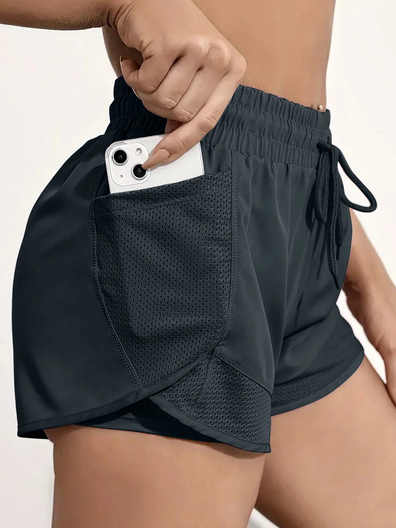 Damen Sport-Shorts mit Taschen | Elastisch, Yoga & Laufen – 2-in-1 Leggings-Look