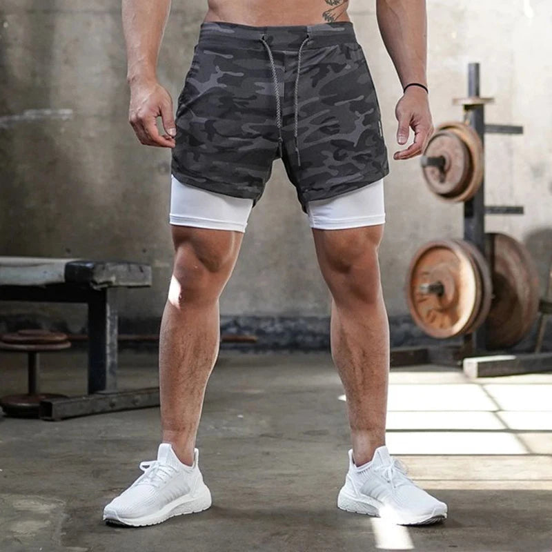LaufWerk TrailShorts Camo – 2-in-1 Running & Fitness Shorts für Herren