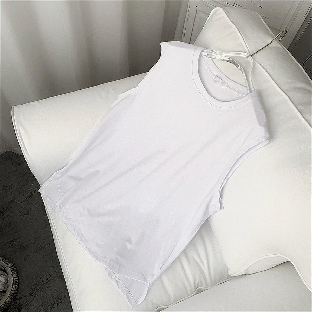 Herren Tank Top – Einfarbiges Rundhals-Sporttrikot, atmungsaktiv & schweißableitend, ideal für Sommer & Sport
